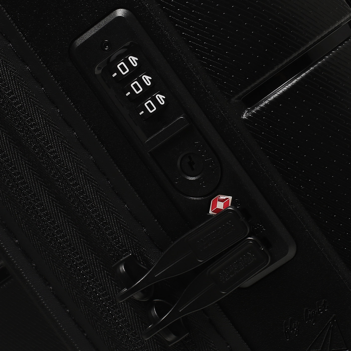 Чемодан для ручной клади  American Tourister Dashpop Disney