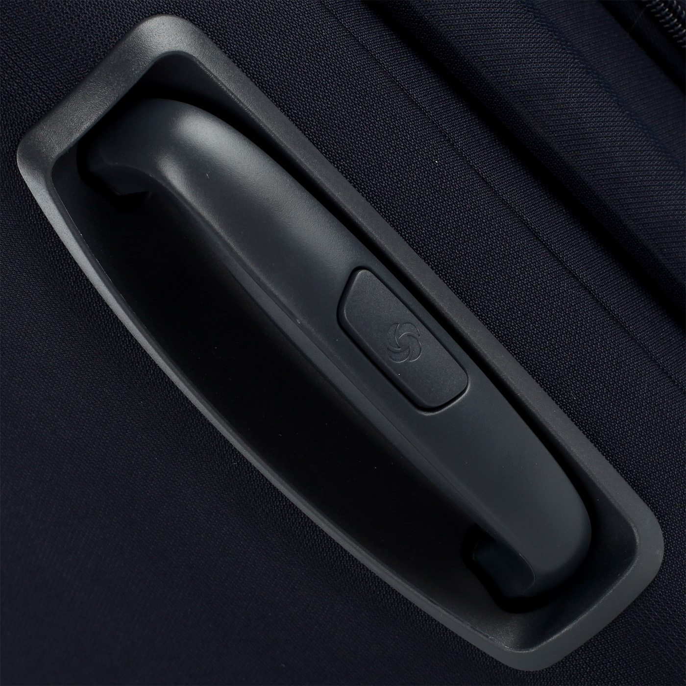 Маленький чемодан на колесах Samsonite Base Boost