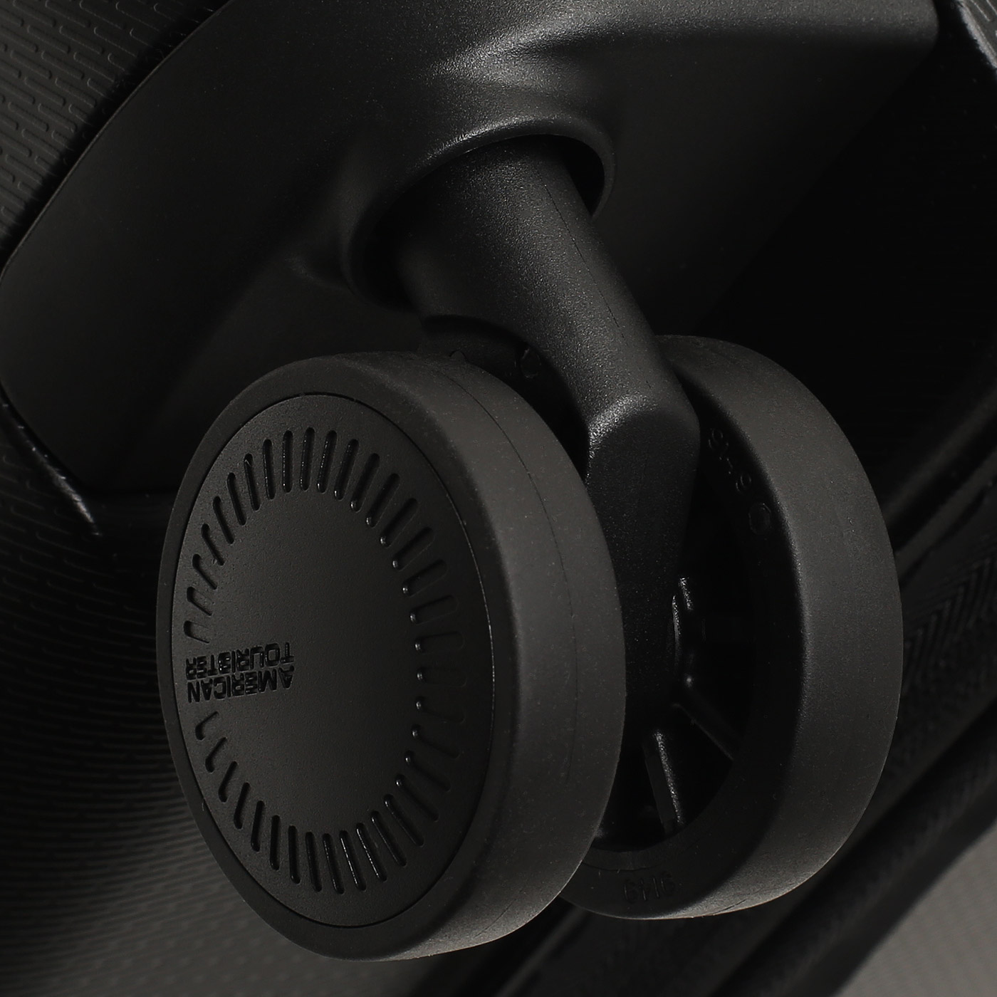 Чемодан для ручной клади  American Tourister Dashpop Disney