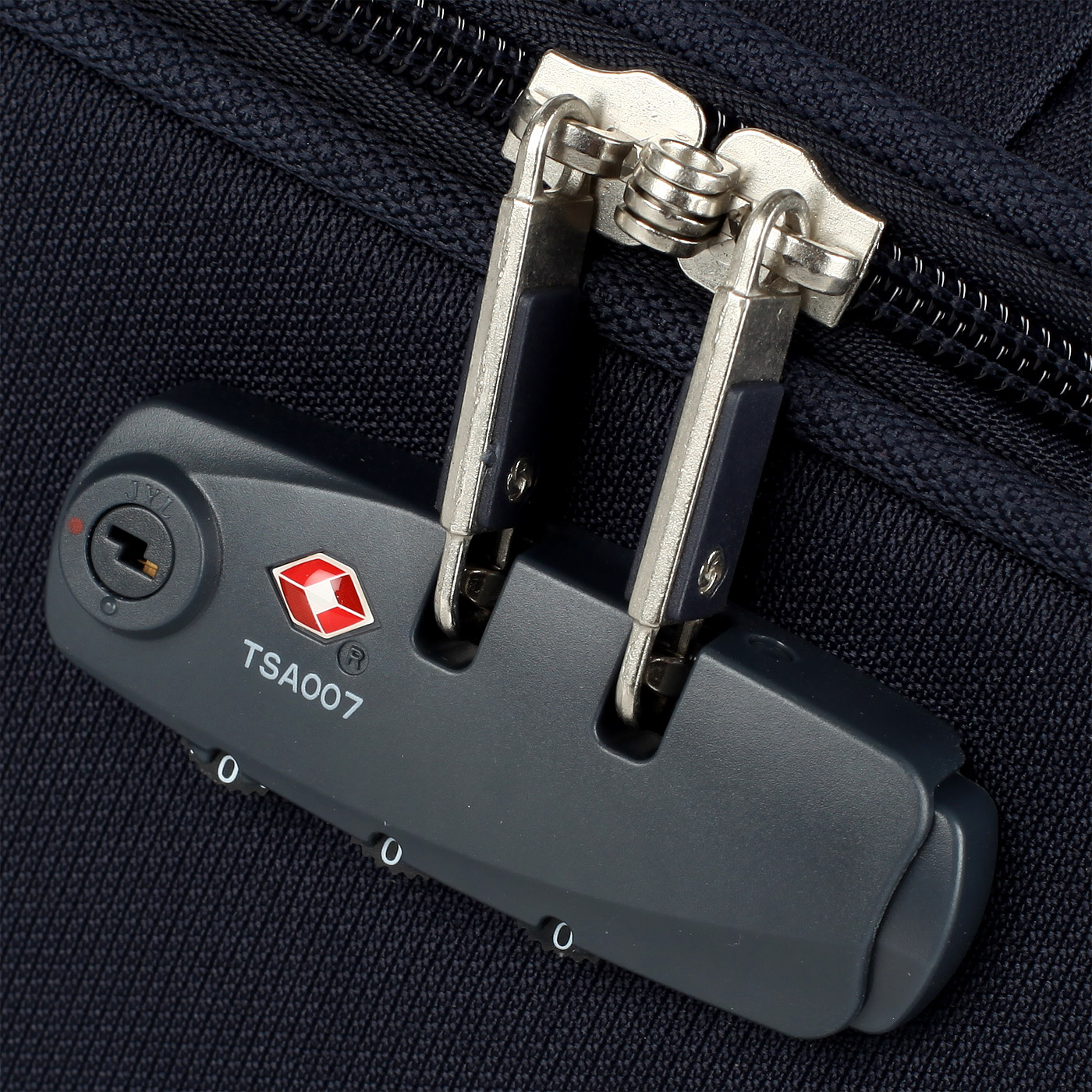 Маленький чемодан на колесах Samsonite Base Boost