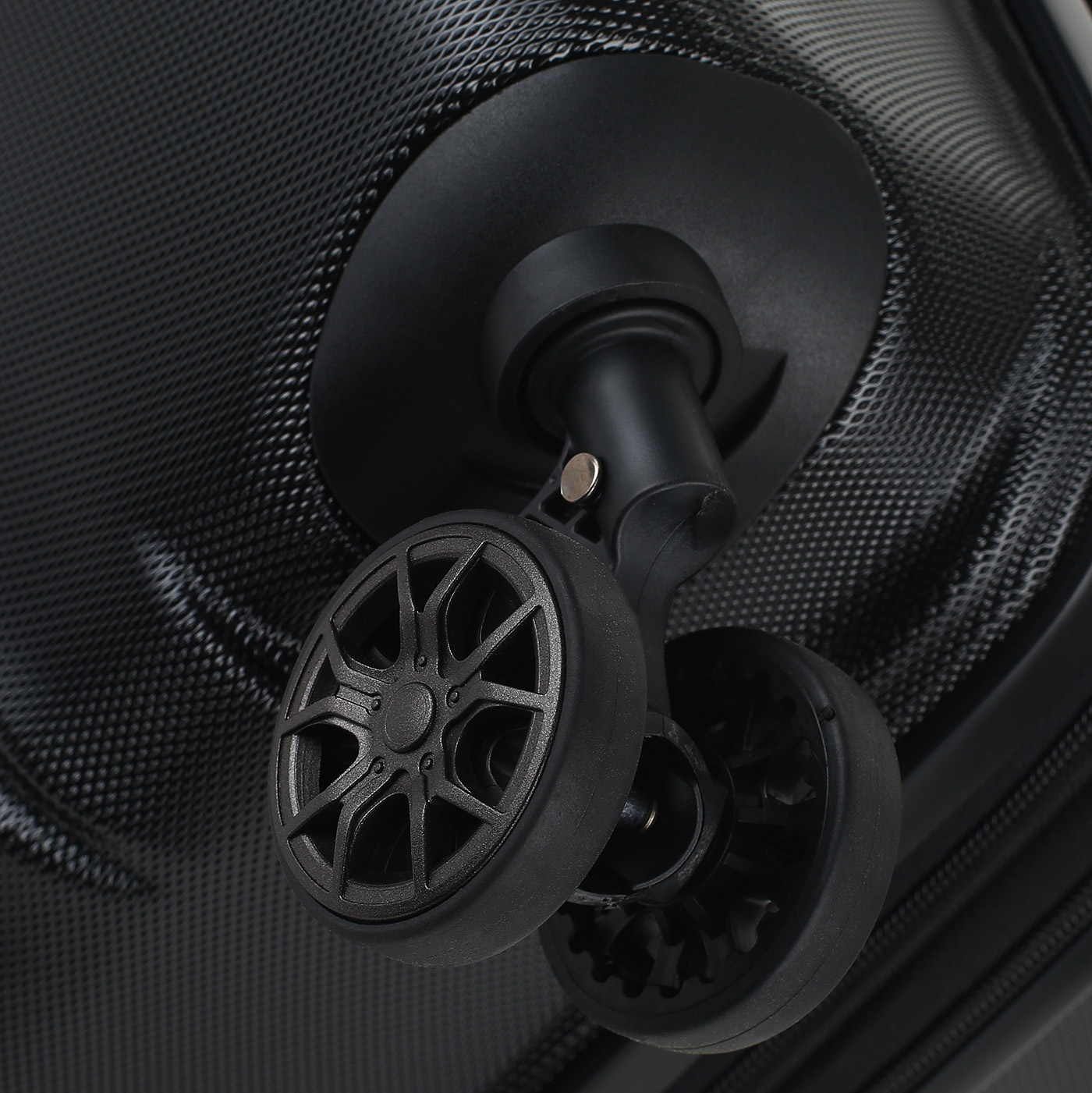 Чемодан на колесах с амортизаторами Eberhart Lotus